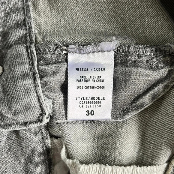 Boyfriend Distressed Mid-rise Y2K Jeans, Size  30 - Picture 11 of 12
